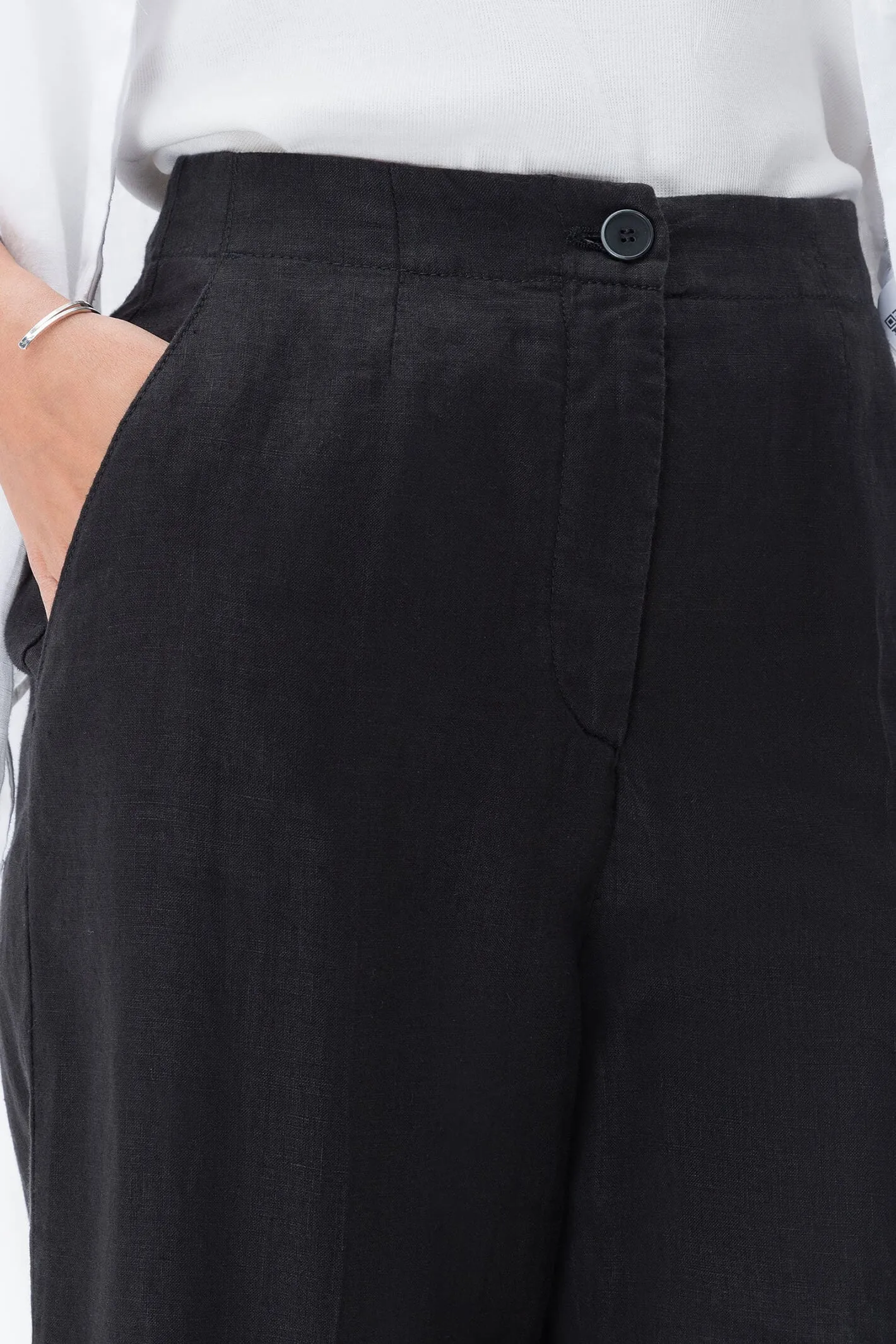 Brax 71-2208-02 Maine S Black Wide Leg Cropped Trouser