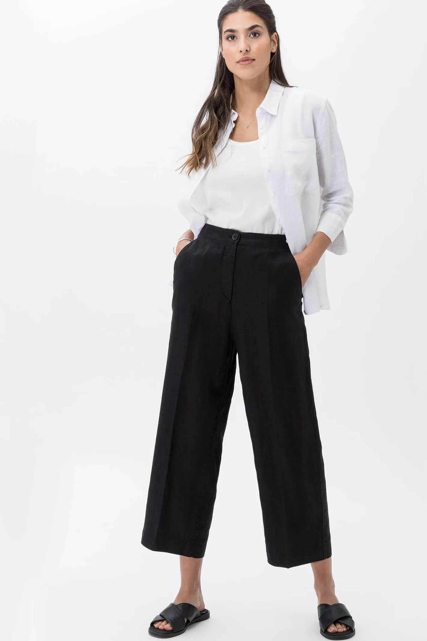Brax 71-2208-02 Maine S Black Wide Leg Cropped Trouser
