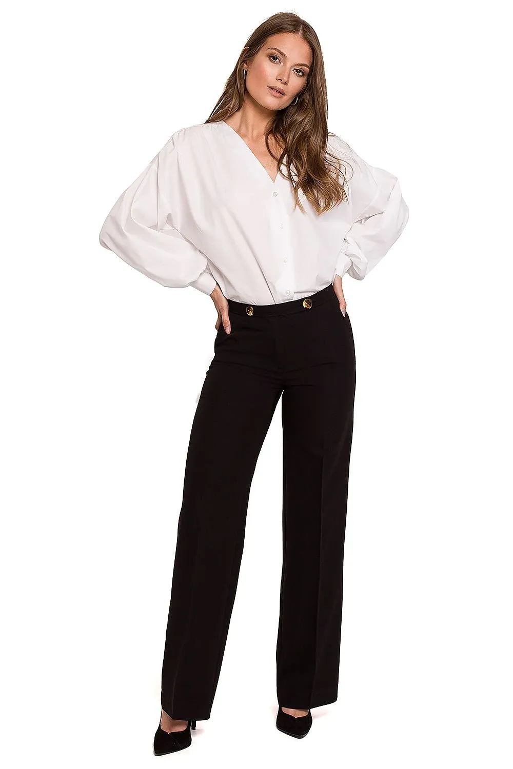 Elegant trousers with straight legs