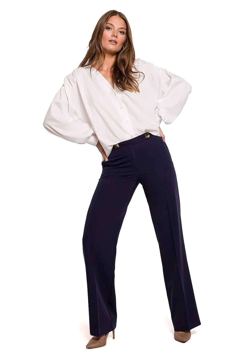 Elegant trousers with straight legs