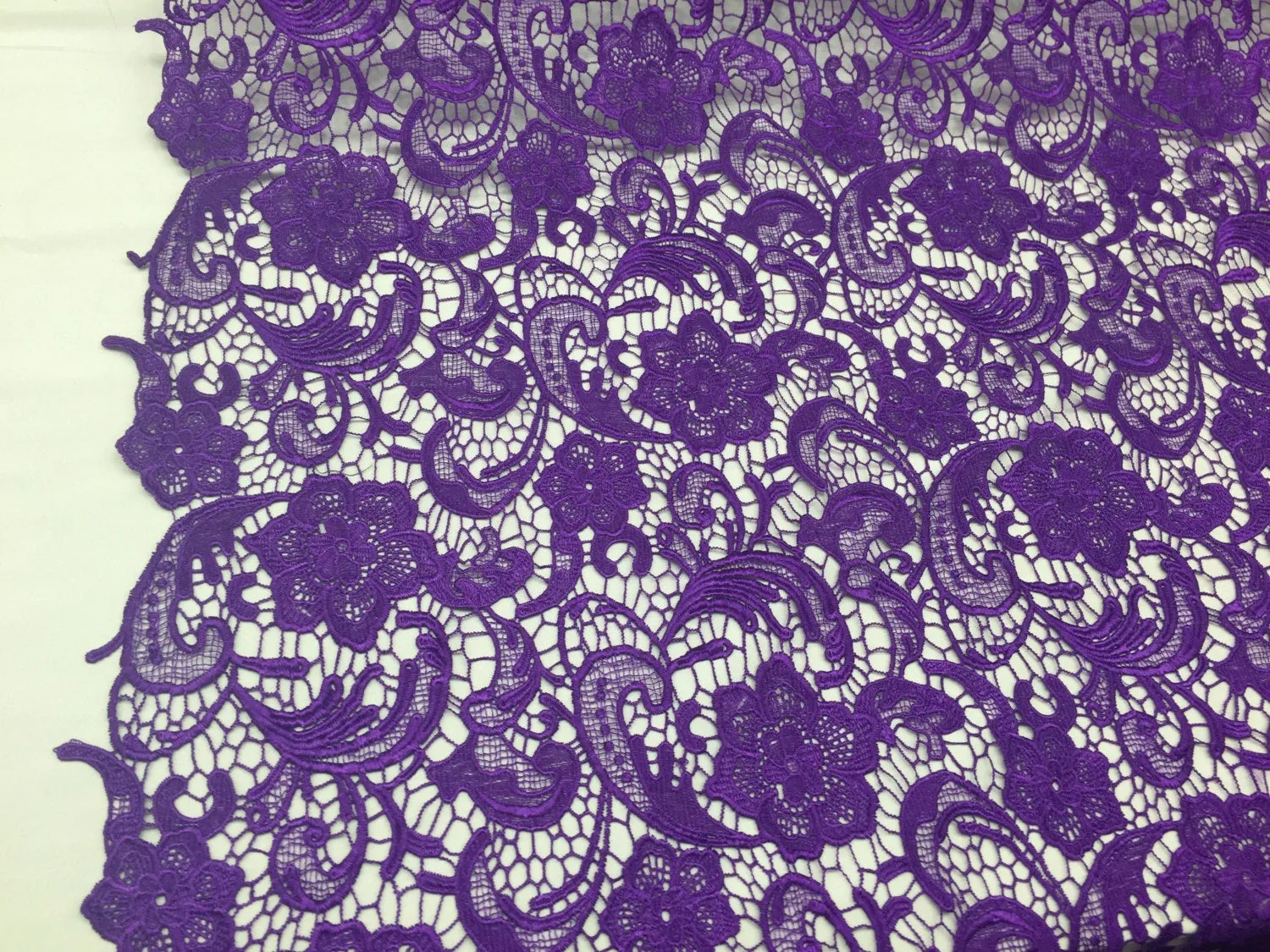 Fascinating purple light weight guipure design-prom-nightgown-decorations-sold by the yard