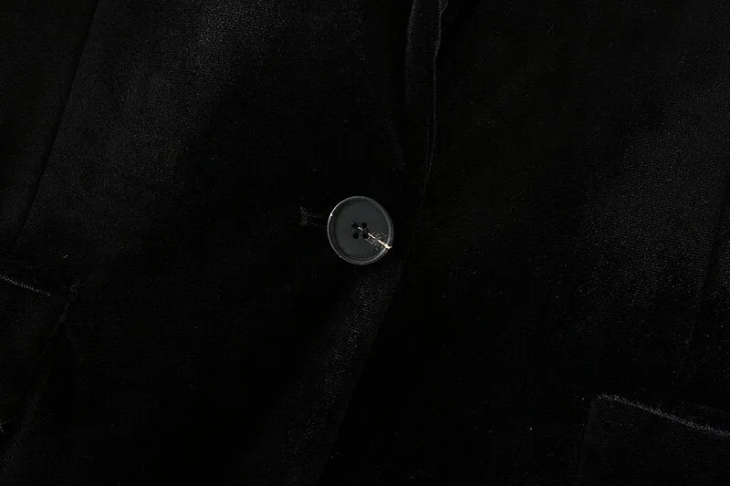 VELVET BLAZER