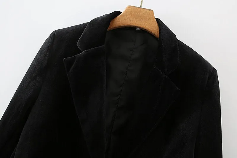 VELVET BLAZER