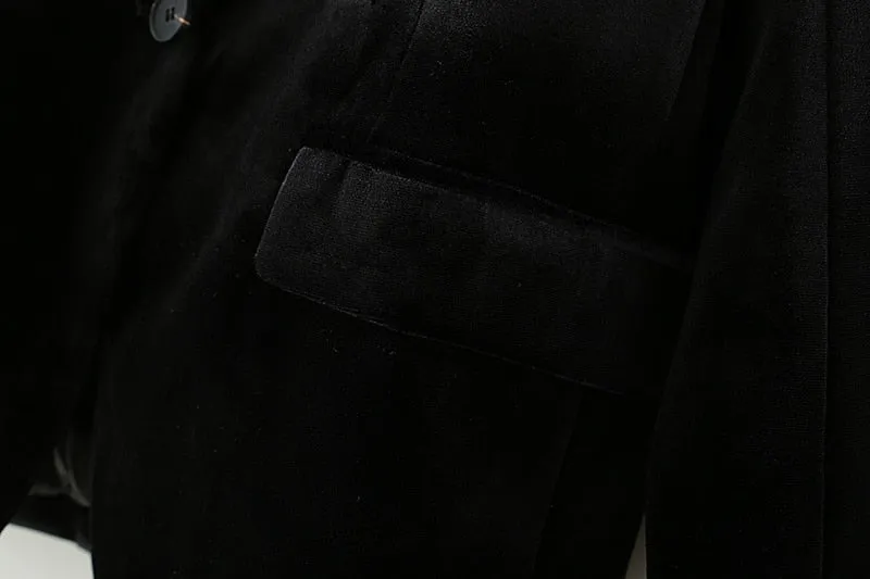 VELVET BLAZER